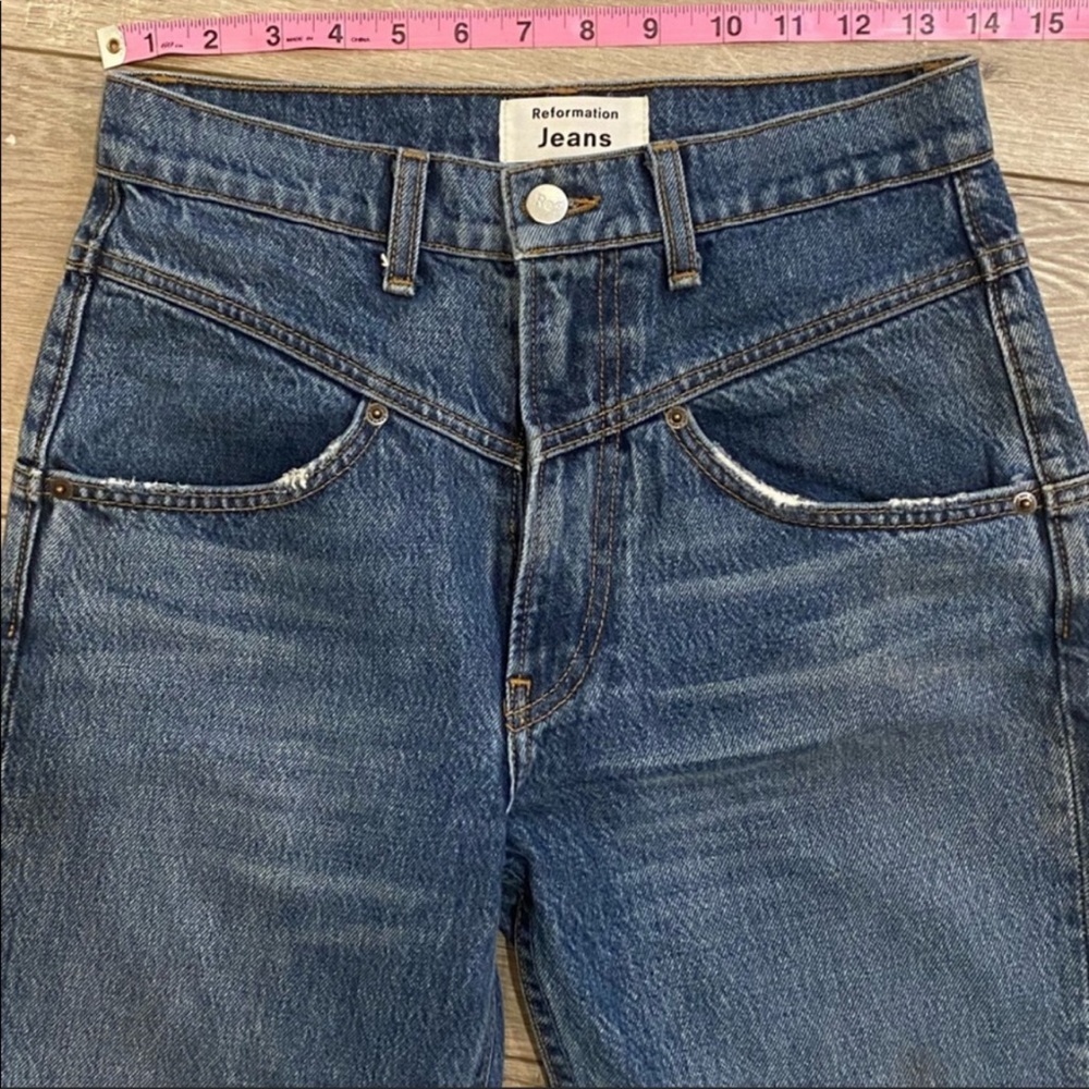 Reformation Kelly 90’s Jean in Baltic Wash - Picture 4 of 6
